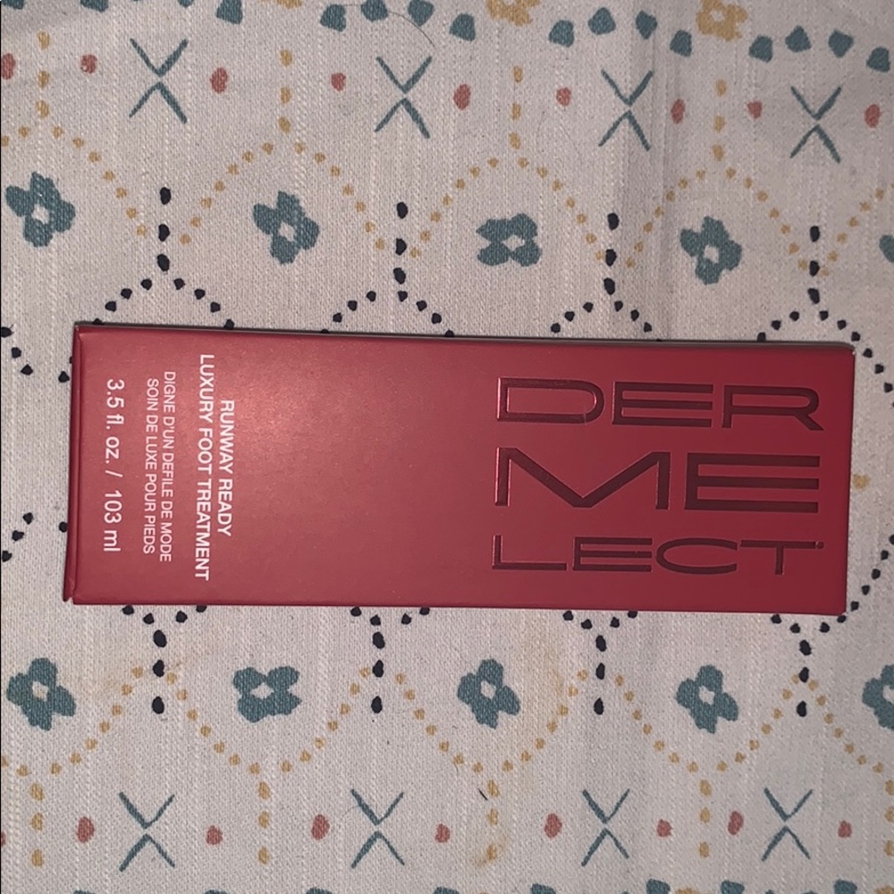 Dermalect Runway Luxury Foot Treatment